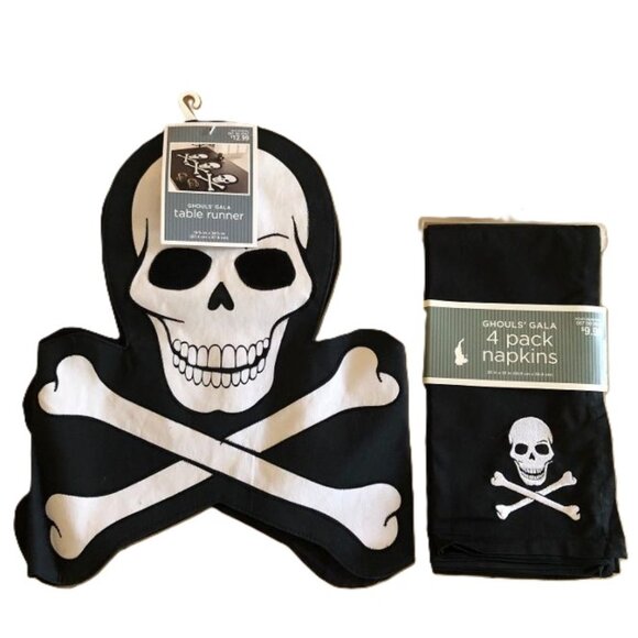 Ghouls' Gala Skull & Crossbones Table Runner and 4 Pack Napkins NWT - Picture 1 of 6